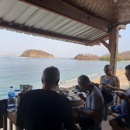 Boneputeh Homestay Taliwang Eksteriør billede