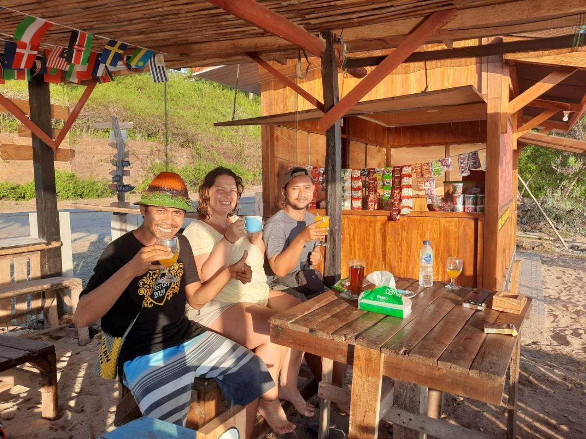 Boneputeh Homestay Taliwang Eksteriør billede