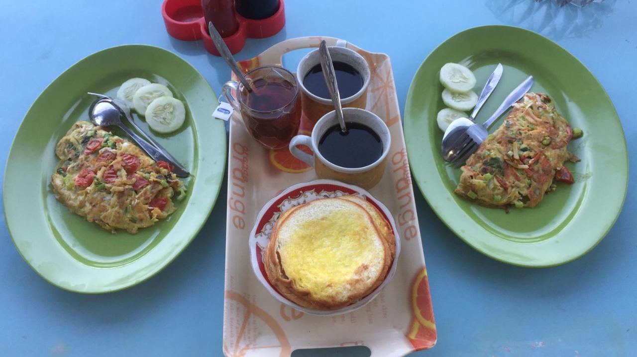 Boneputeh Homestay Taliwang Eksteriør billede